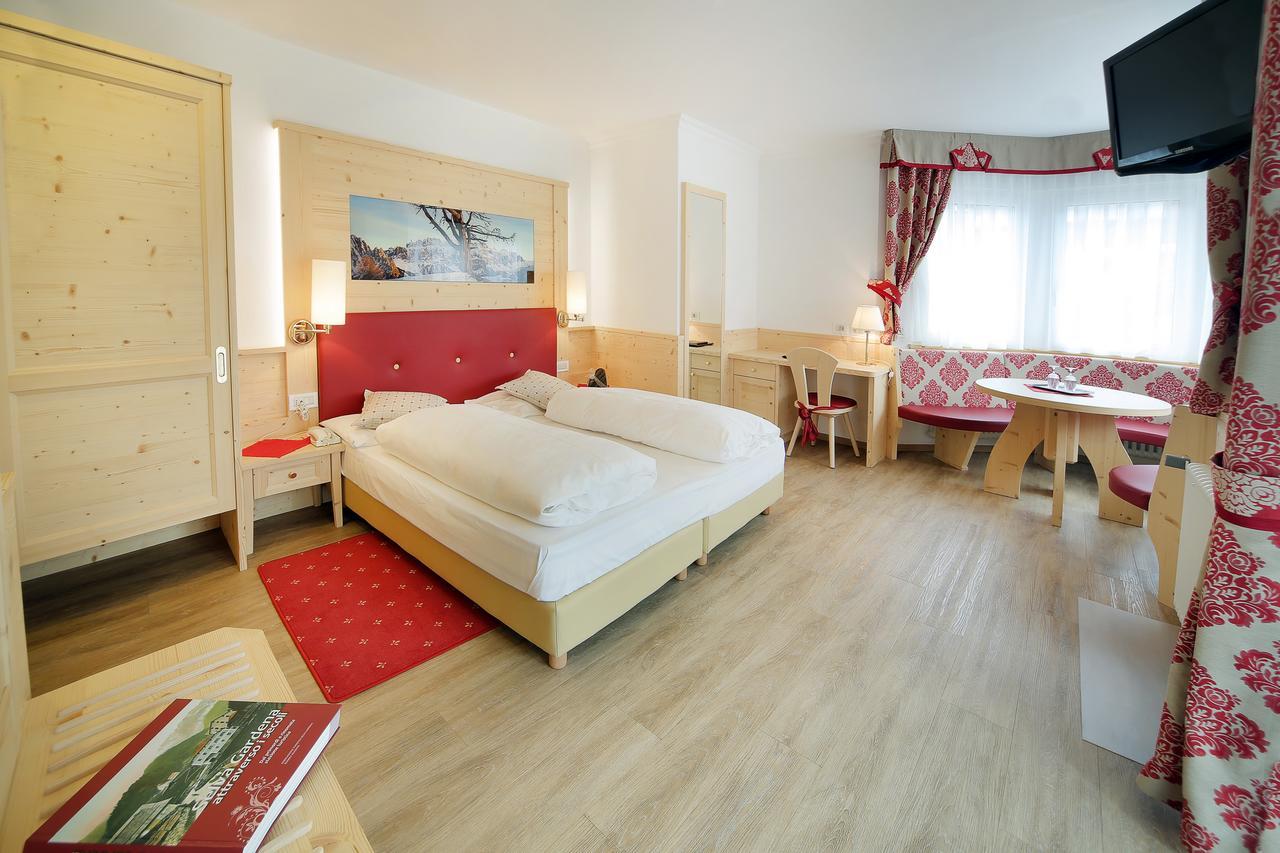 Astor Suites B&B Selva di Val Gardena Ngoại thất bức ảnh