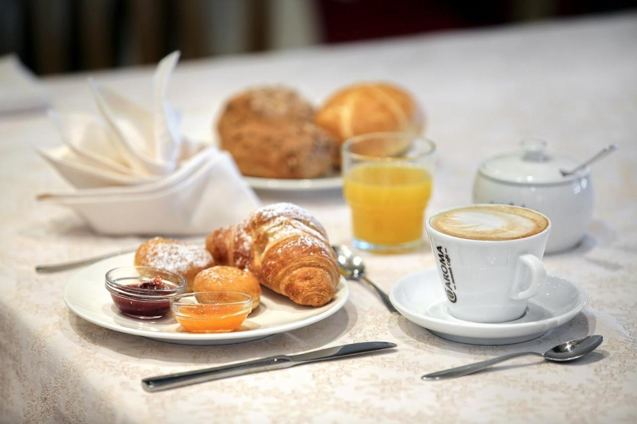 Astor Suites B&B Selva di Val Gardena Ngoại thất bức ảnh